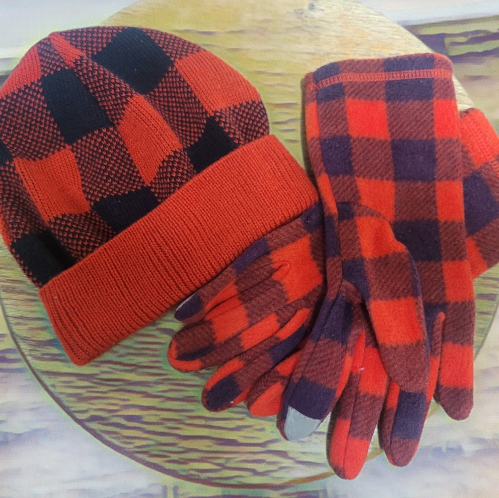 Hat and gloves